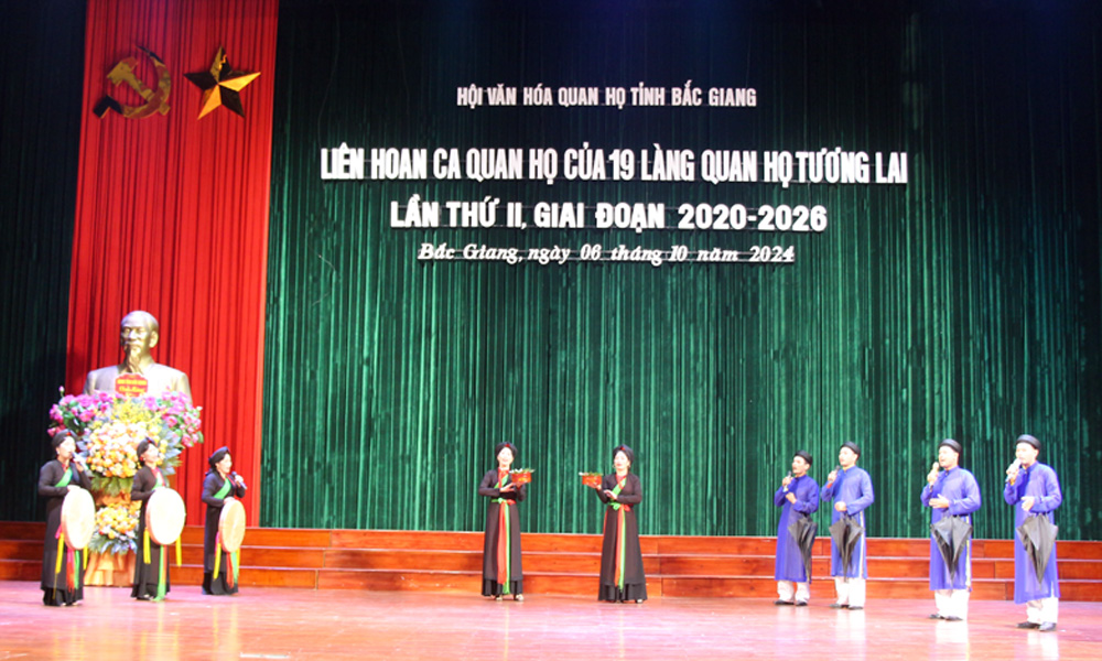  Hơn 300 liền anh, liền chị tham gia liên hoan ca quan họ