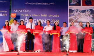 Khai mạc triển lãm và trao giải mỹ thuật Bắc Giang năm 2024