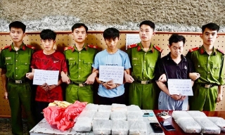 Triệt phá đường dây vận chuyển 100 nghìn viên ma túy tổng hợp