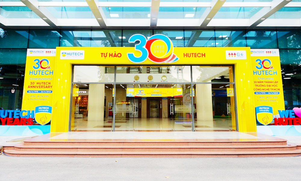  Thêm một đại học xử lý sinh viên vô lễ với cựu chiến binh đi xem diễu binh 30/4