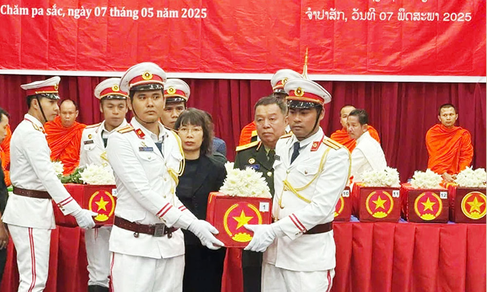  Hồi hương 16 bộ hài cốt liệt sĩ Việt Nam hy sinh tại Nam Lào