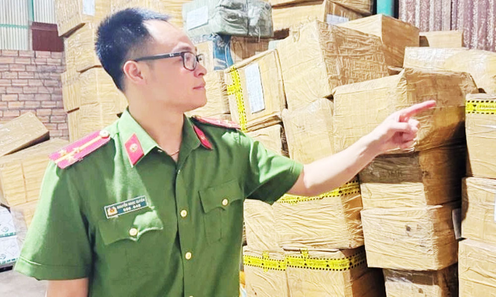  Khởi tố 2 đối tượng buôn lậu thuốc làm chín, bảo quản sầu riêng