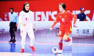 Hòa đương kim vô địch châu Á, đội tuyển Futsal nữ Việt Nam đứng đầu bảng B