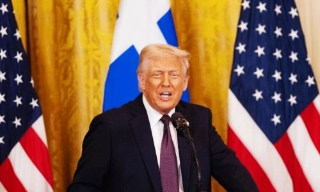 Tổng thống Donald Trump sẽ điện đàm với lãnh đạo Nga và Ukraine