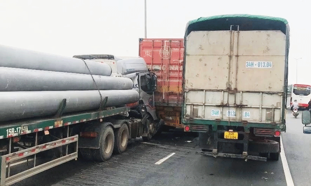  Tai nạn giao thông liên hoàn trên Quốc lộ 5 gây ùn tắc nhiều giờ