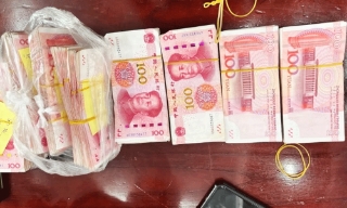 Bắt giữ vụ vận chuyển số lượng lớn ngoại tệ qua Cửa khẩu quốc tế Lào Cai 