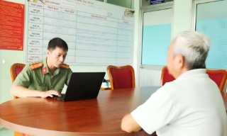 Bất lực ngăn cha mẹ già mắc bẫy lừa đảo
