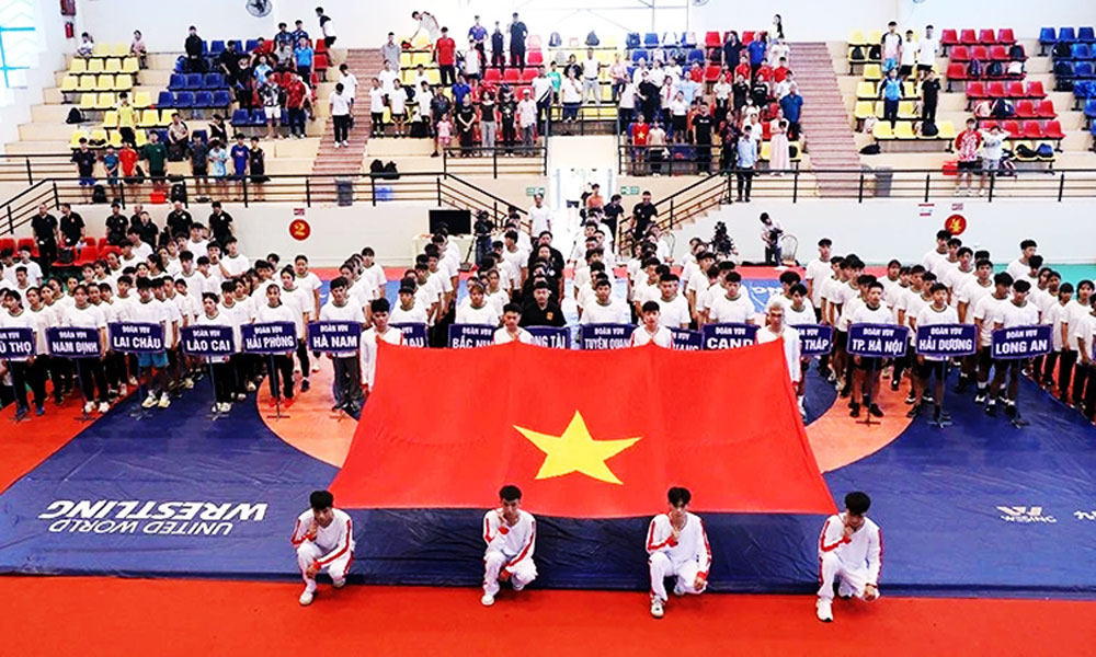  Hơn 500 vận động viên dự giải Vô địch các lứa tuổi trẻ Vật cổ điển, vật tự do quốc gia 