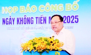 Ngành ngân hàng phát hiện 350.000 tài khoản "đen"