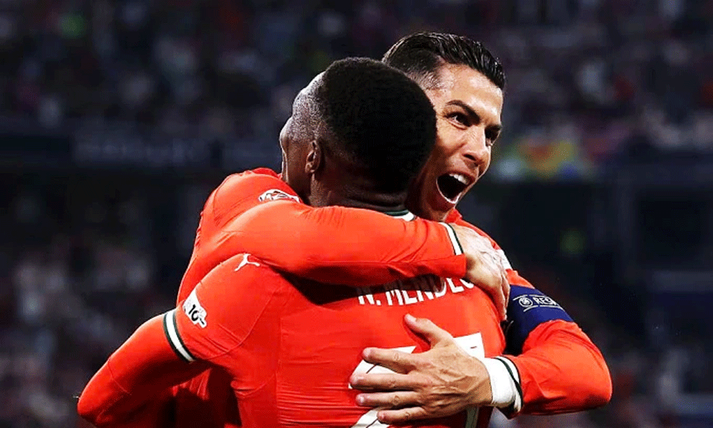  Ronaldo giúp đội tuyển Bồ Đào Nha thắng Đức 2- 1 ở bán kết Nations League