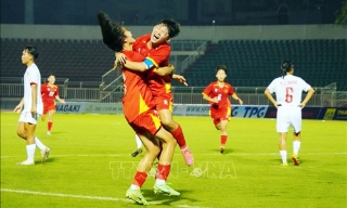 Việt Nam có chiến thắng đầu tiên tại Giải U19 nữ Đông Nam Á 