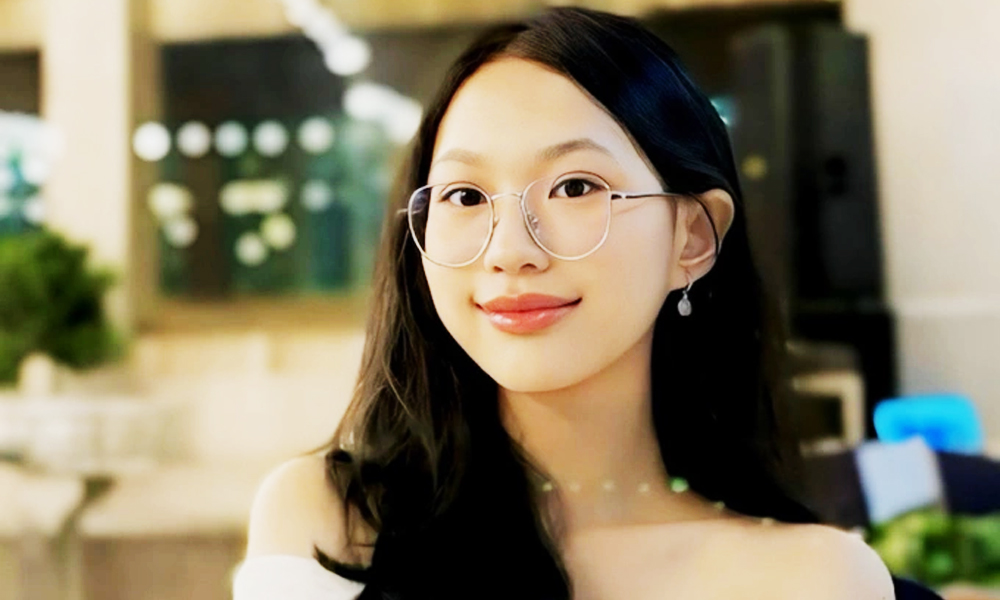  Nữ sinh cùng lúc đạt học bổng cử nhân và thạc sĩ từ đại học top 10 thế giới