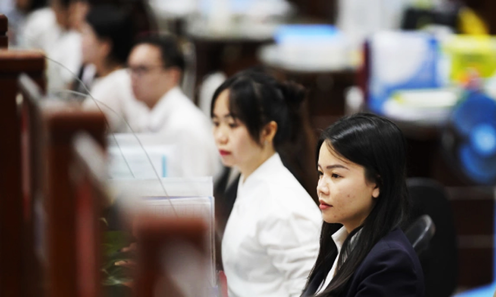  Nghỉ hưu trước tuổi do tinh giản biên chế có thể nhận hai khoản trợ cấp