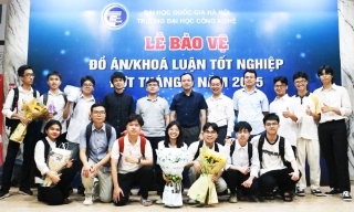 19 sinh viên ngành trí tuệ nhân tạo tốt nghiệp sớm một năm