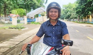 Trưởng thôn 47 tuổi lần đầu thi tốt nghiệp trung học phổ thông