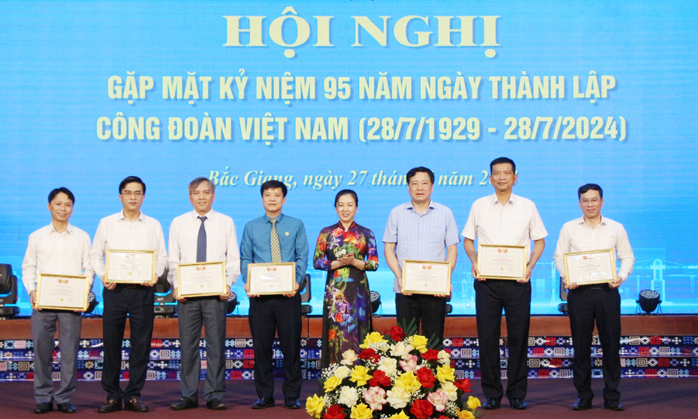 Bắc Giang: Kỷ niệm 95 năm Ngày thành lập Công đoàn Việt Nam