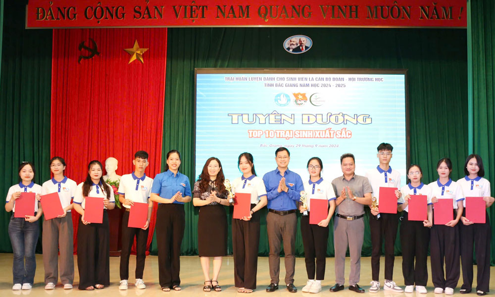 Bắc Giang: 80 cán bộ đoàn, hội hoàn thành chương trình tại Trại huấn luyện dành cho sinh viên 