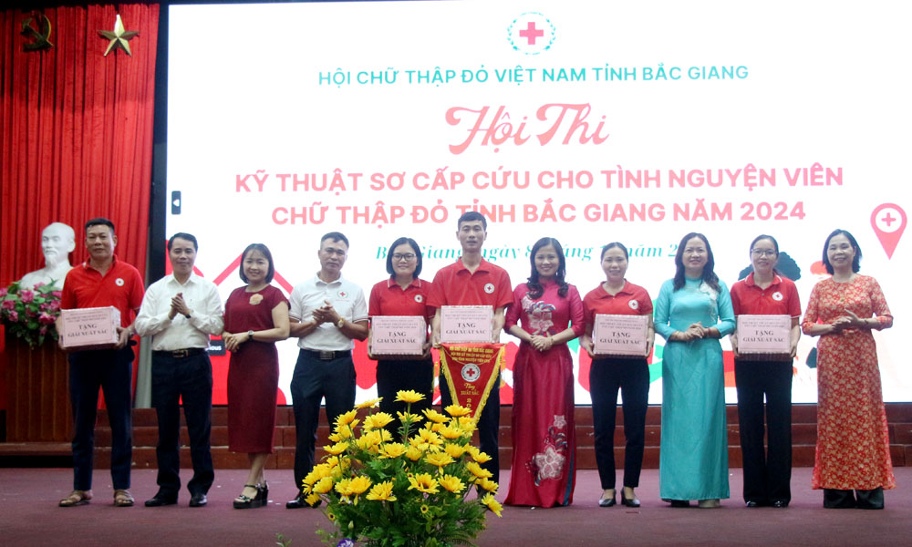  Tình nguyện viên chữ thập đỏ huyện Yên Thế giành giải Xuất sắc tại hội thi kỹ thuật sơ cấp cứu 