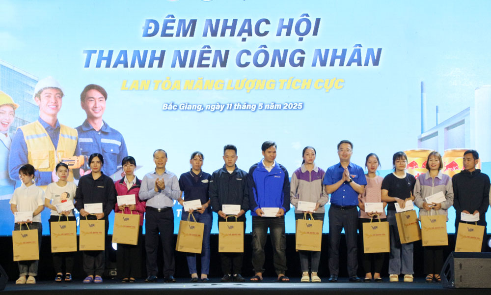  Sôi nổi đêm nhạc hội “Thanh niên công nhân - Lan tỏa năng lượng tích cực” tại Bắc Giang 